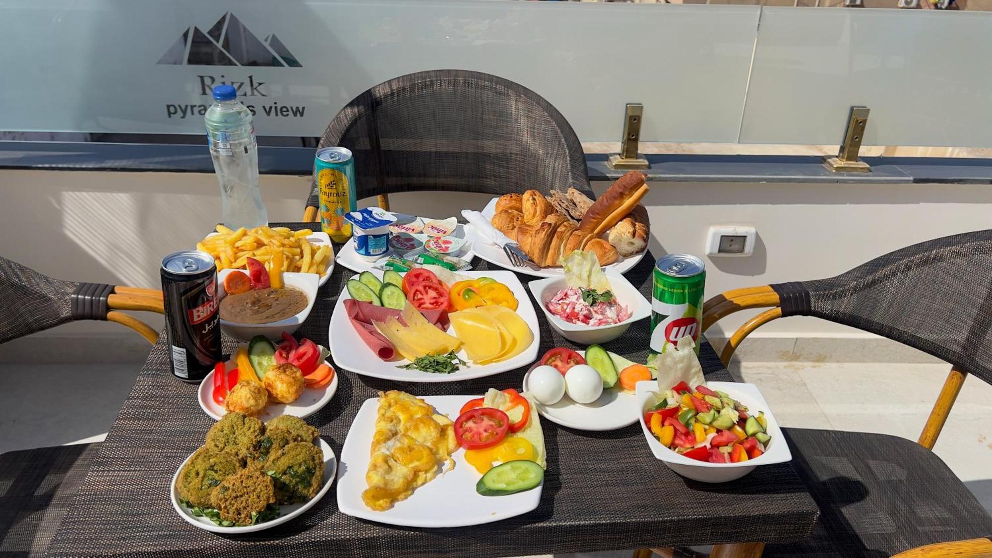 Rizk Pyramids View Hotel Kafrat al Jabal Ngoại thất bức ảnh